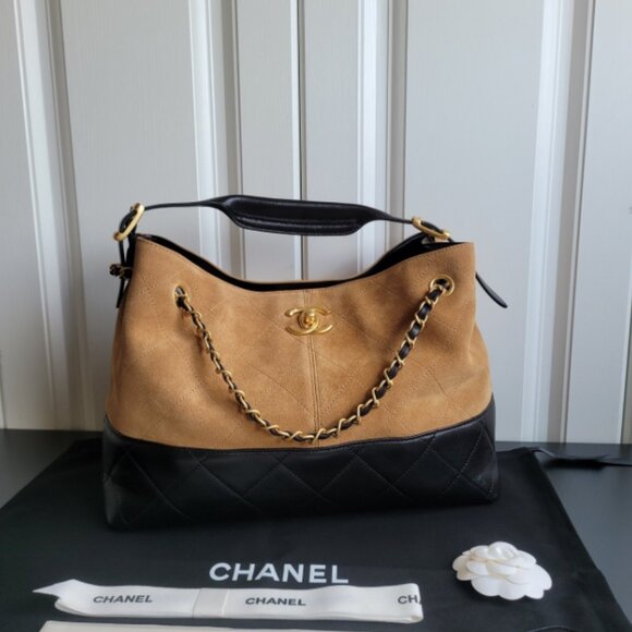 Chanel bag - Picture 1 of 5